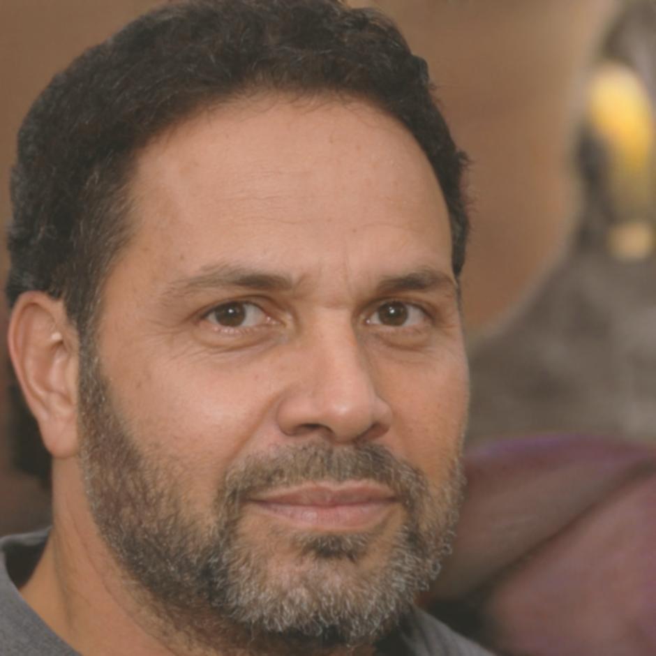 Portrait of Callum Balfour, senior financial research instructor